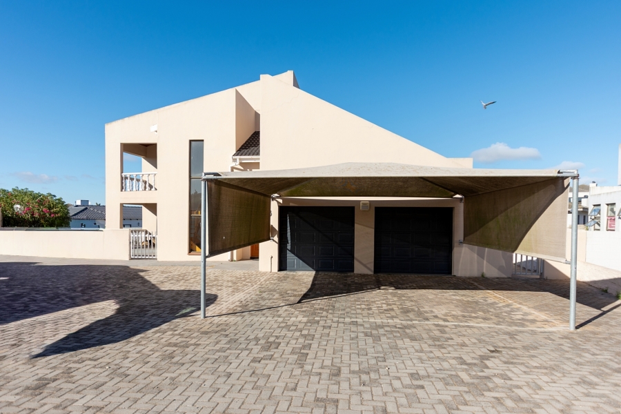 3 Bedroom Property for Sale in Country Club Western Cape